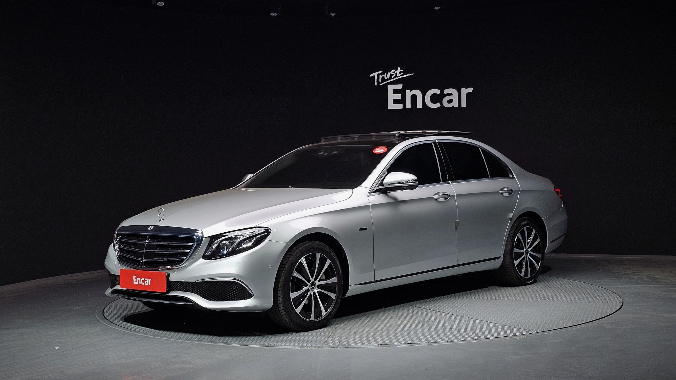MERCEDES BENZ E-CLASS W213 2019