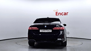 BMW 5-SERIES G60 2024