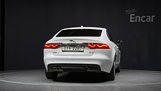 JAGUAR XF X260 2018