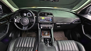 JAGUAR F-PACE 2018
