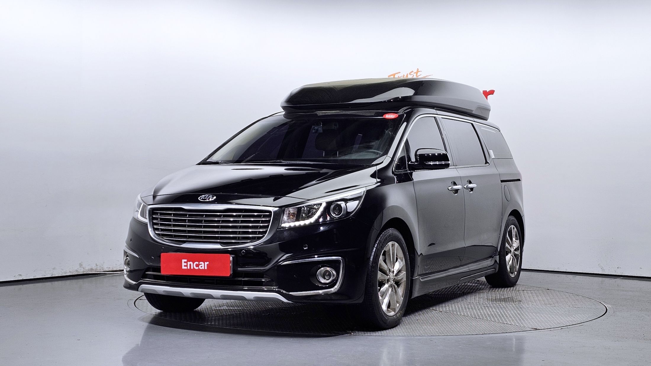 KIA CARNIVAL 2015