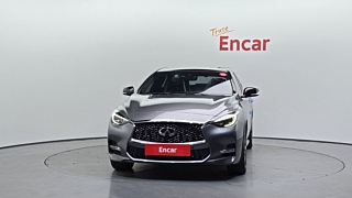 INFINITI Q30 2017