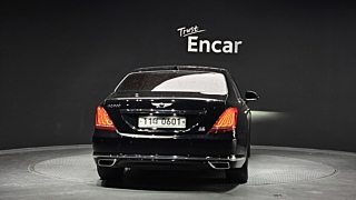 GENESIS EQ900 2016