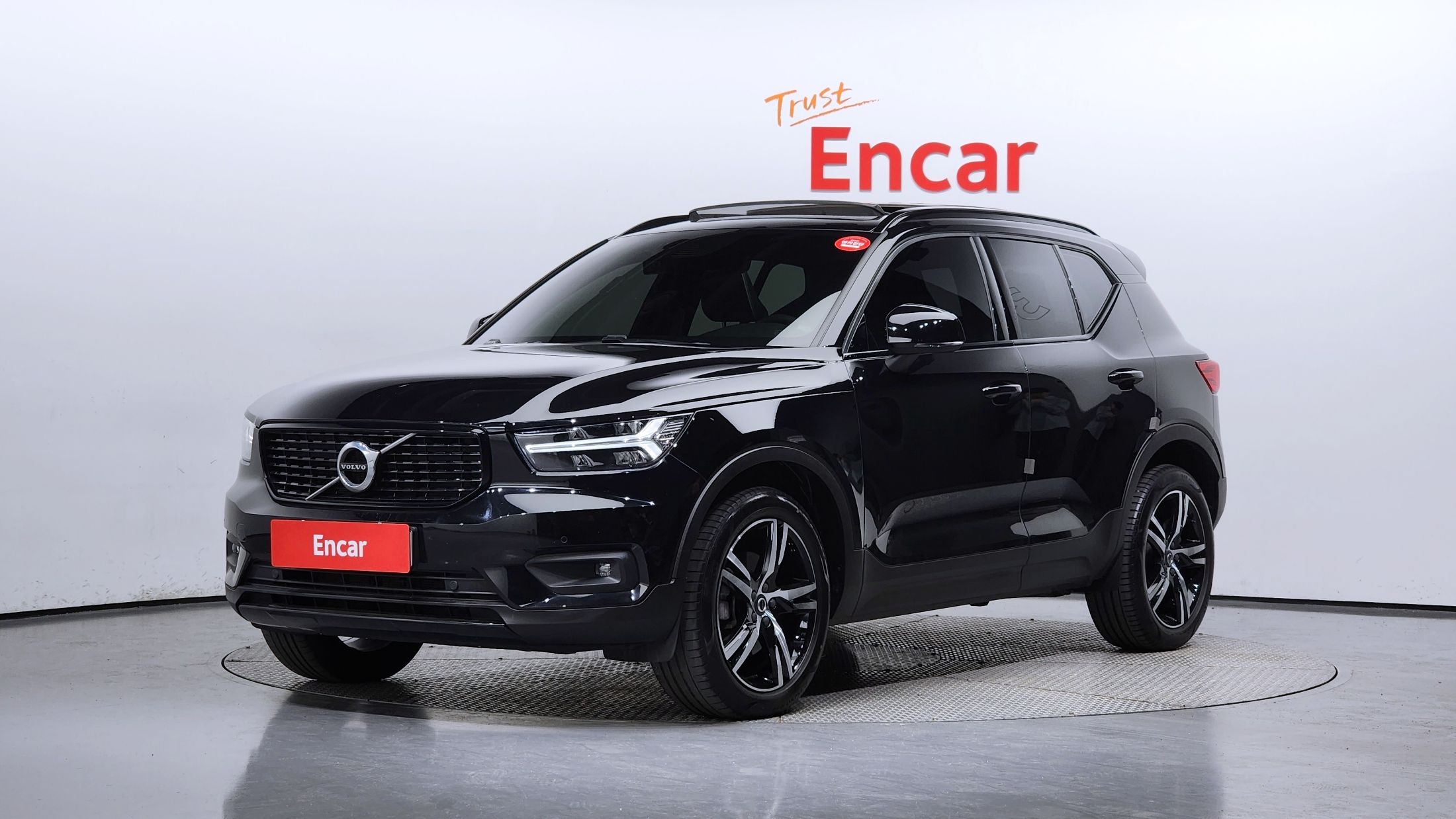 VOLVO XC40 2022