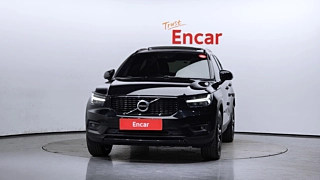 VOLVO XC40 2022