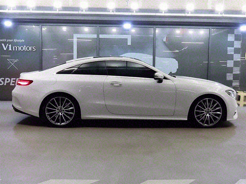 MERCEDES BENZ E-CLASS W213 2017