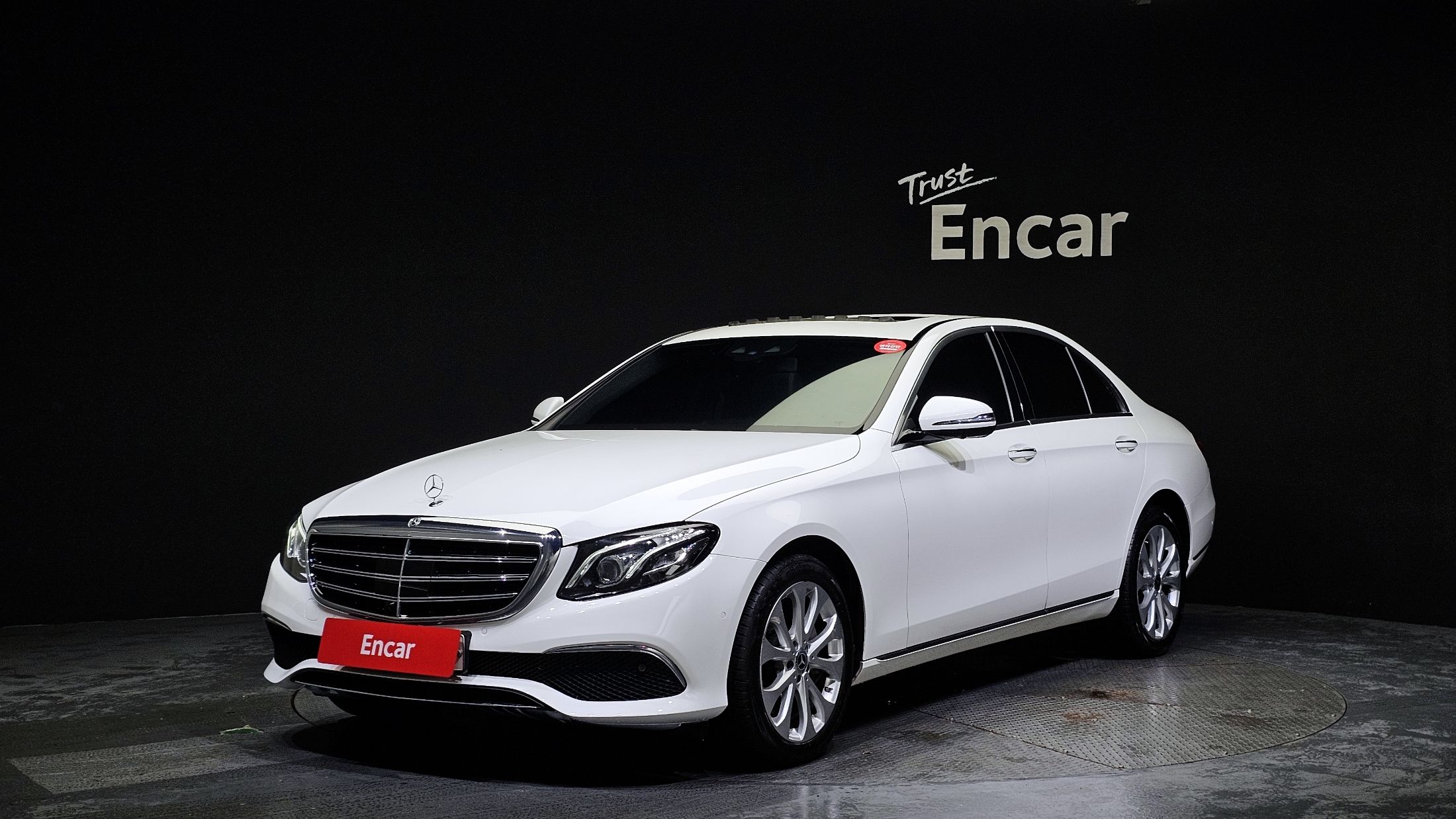 MERCEDES BENZ E-CLASS W213 2020