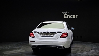 MERCEDES BENZ E-CLASS W213 2020