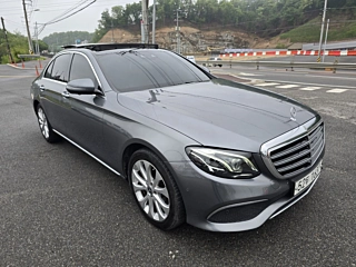 MERCEDES BENZ E-CLASS W213 2019