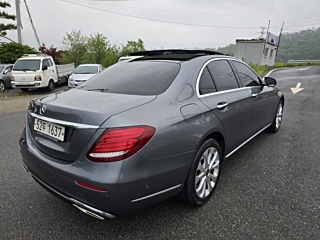 MERCEDES BENZ E-CLASS W213 2019