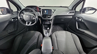 PEUGEOT 208 2018