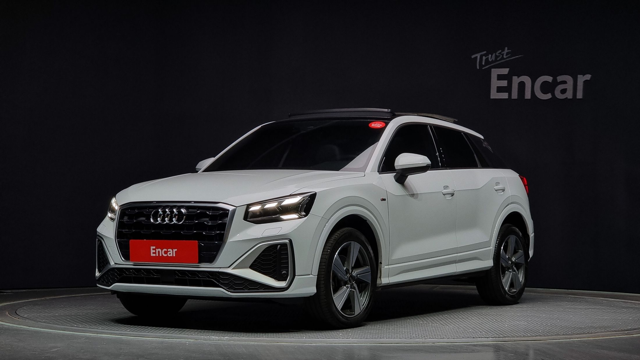 AUDI Q2