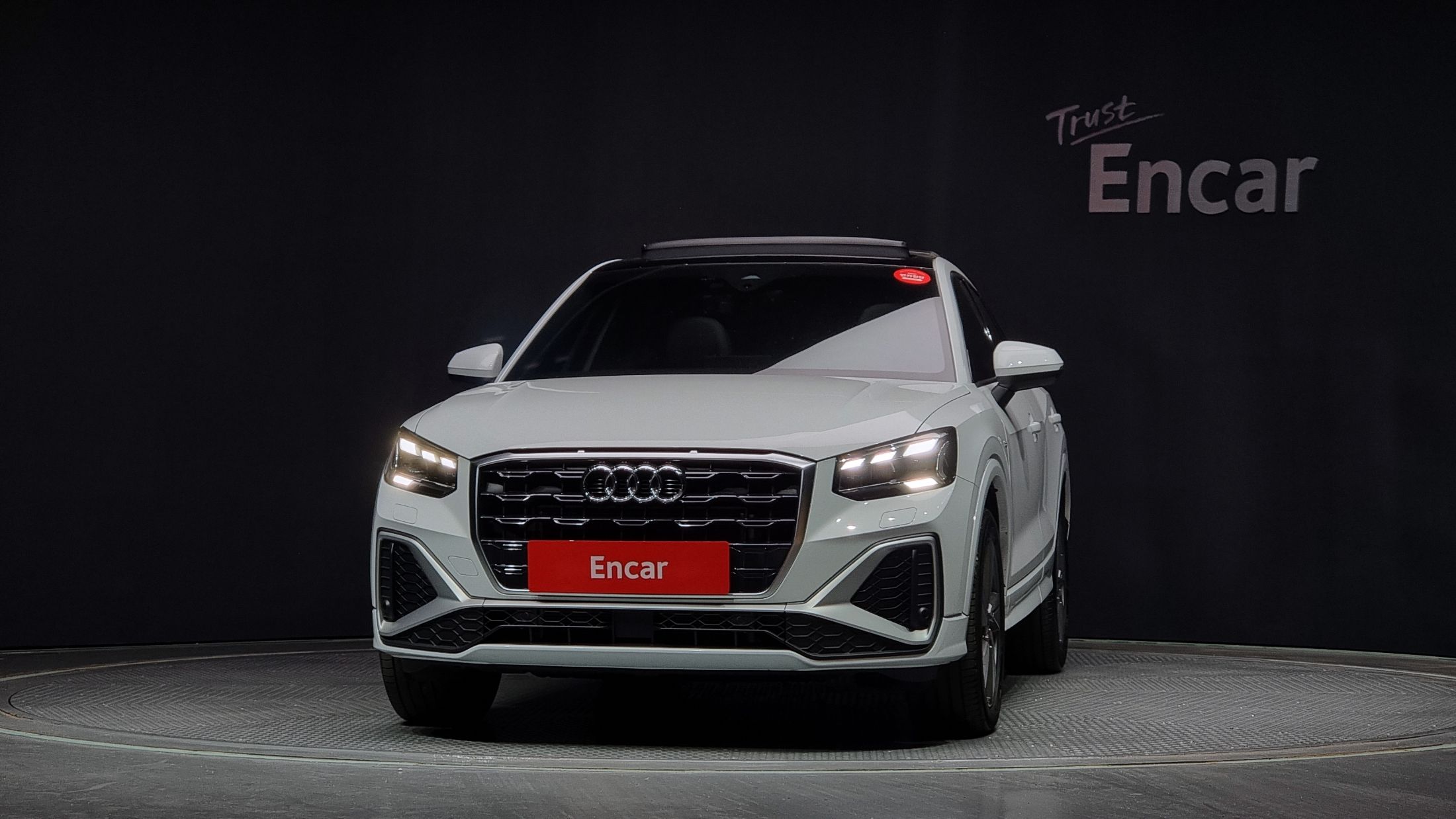 AUDI Q2