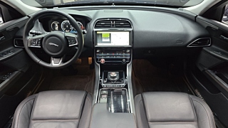 JAGUAR XE 2018