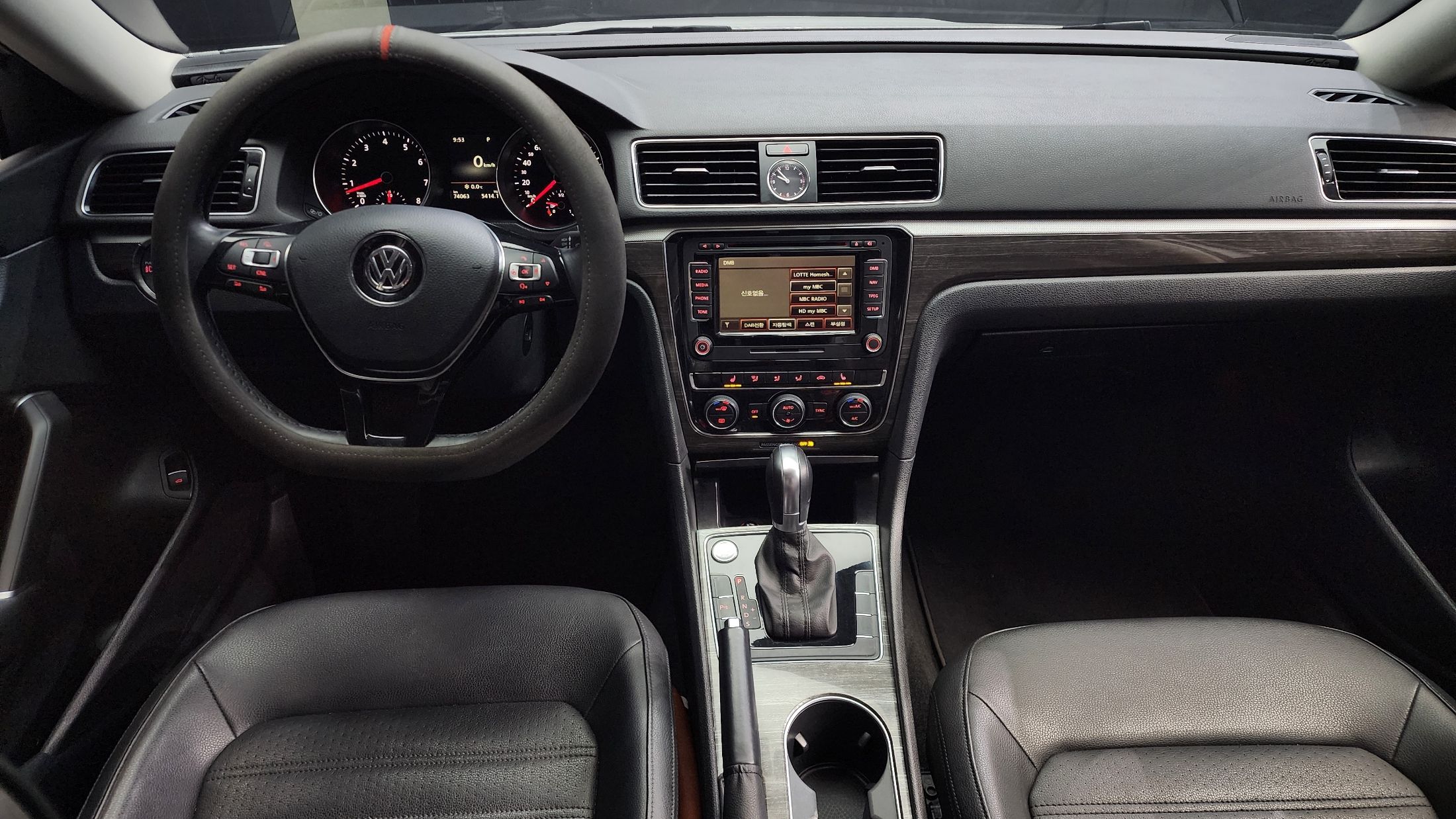 VOLKSWAGEN PASSAT 2016