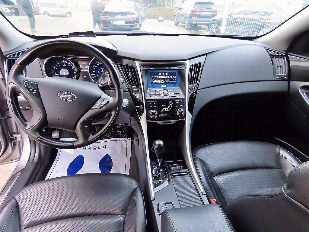 HYUNDAI SONATA YF 2010