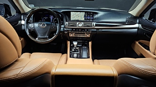 LEXUS LS600HL 2016
