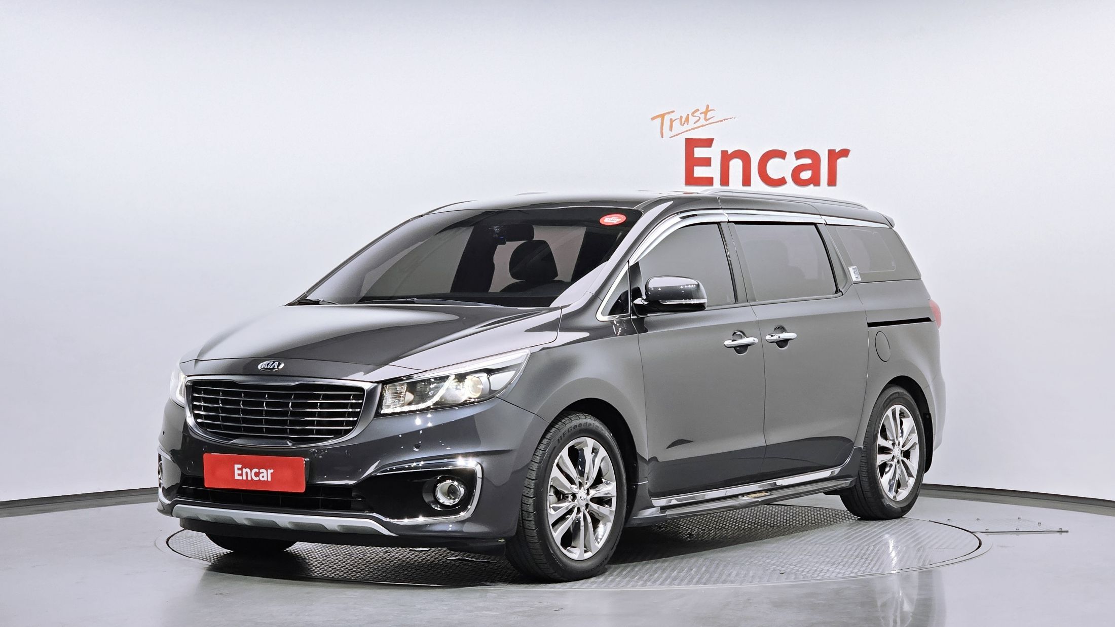 KIA CARNIVAL 2018