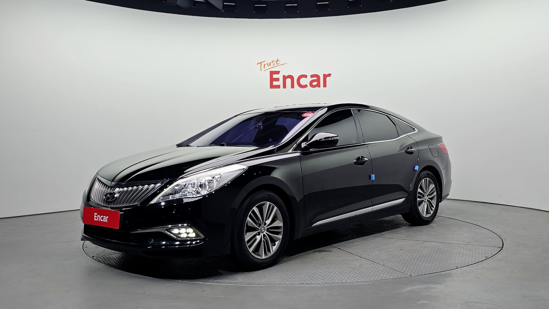 HYUNDAI GRANDEUR HG 2015