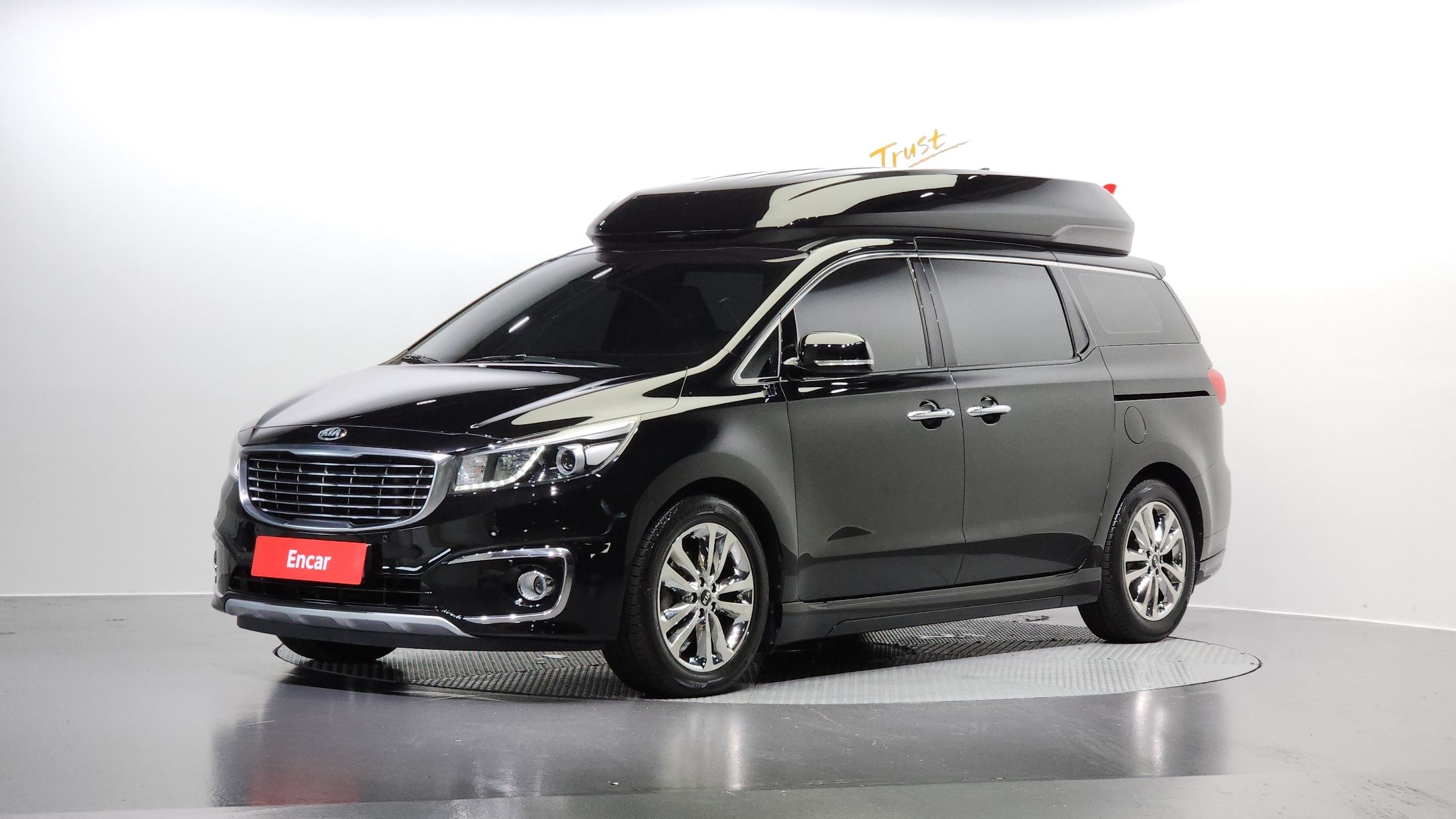 KIA CARNIVAL 2014