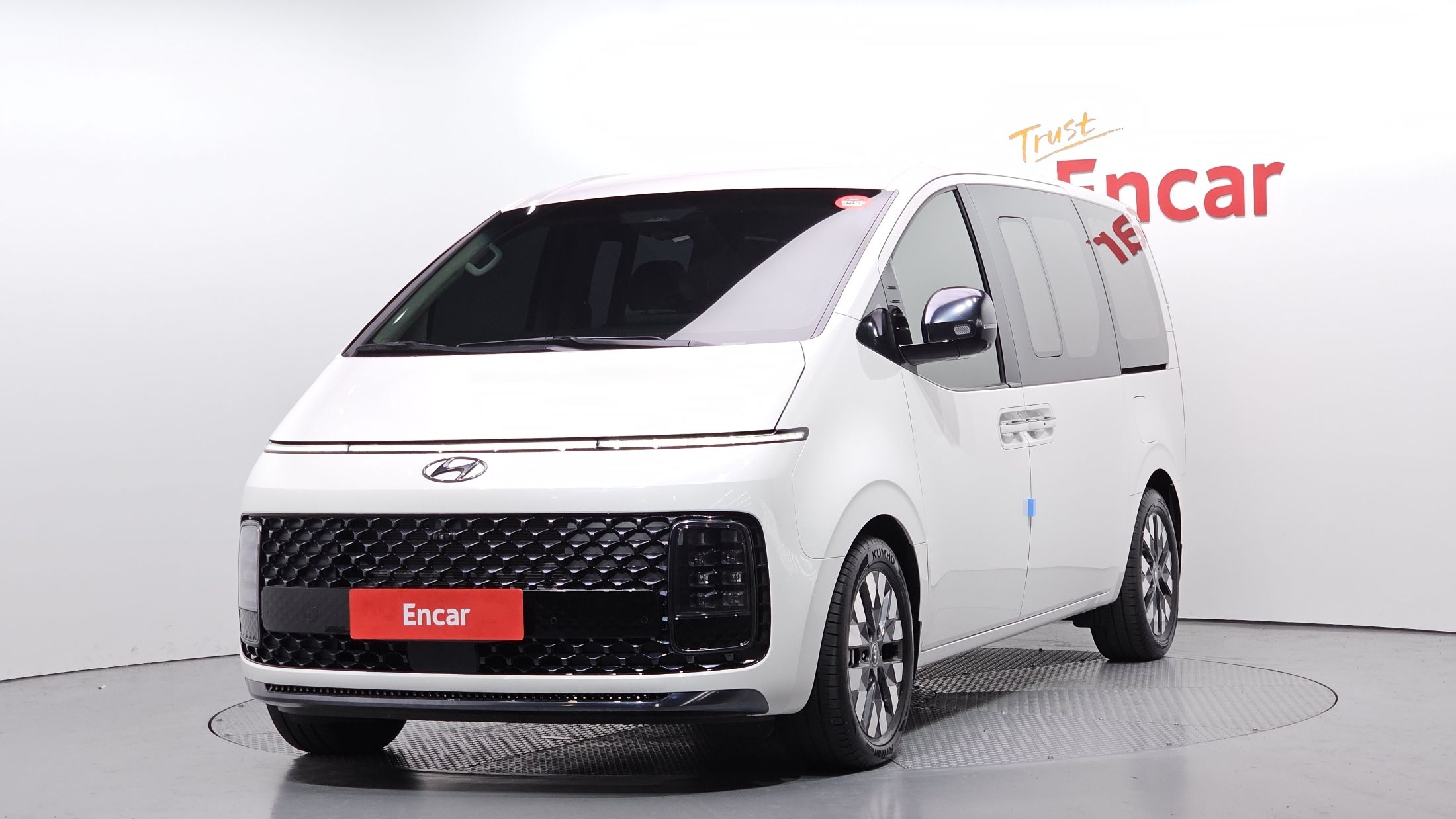 HYUNDAI STARIA 2024