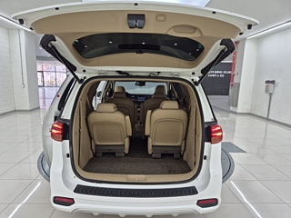 KIA CARNIVAL 2018