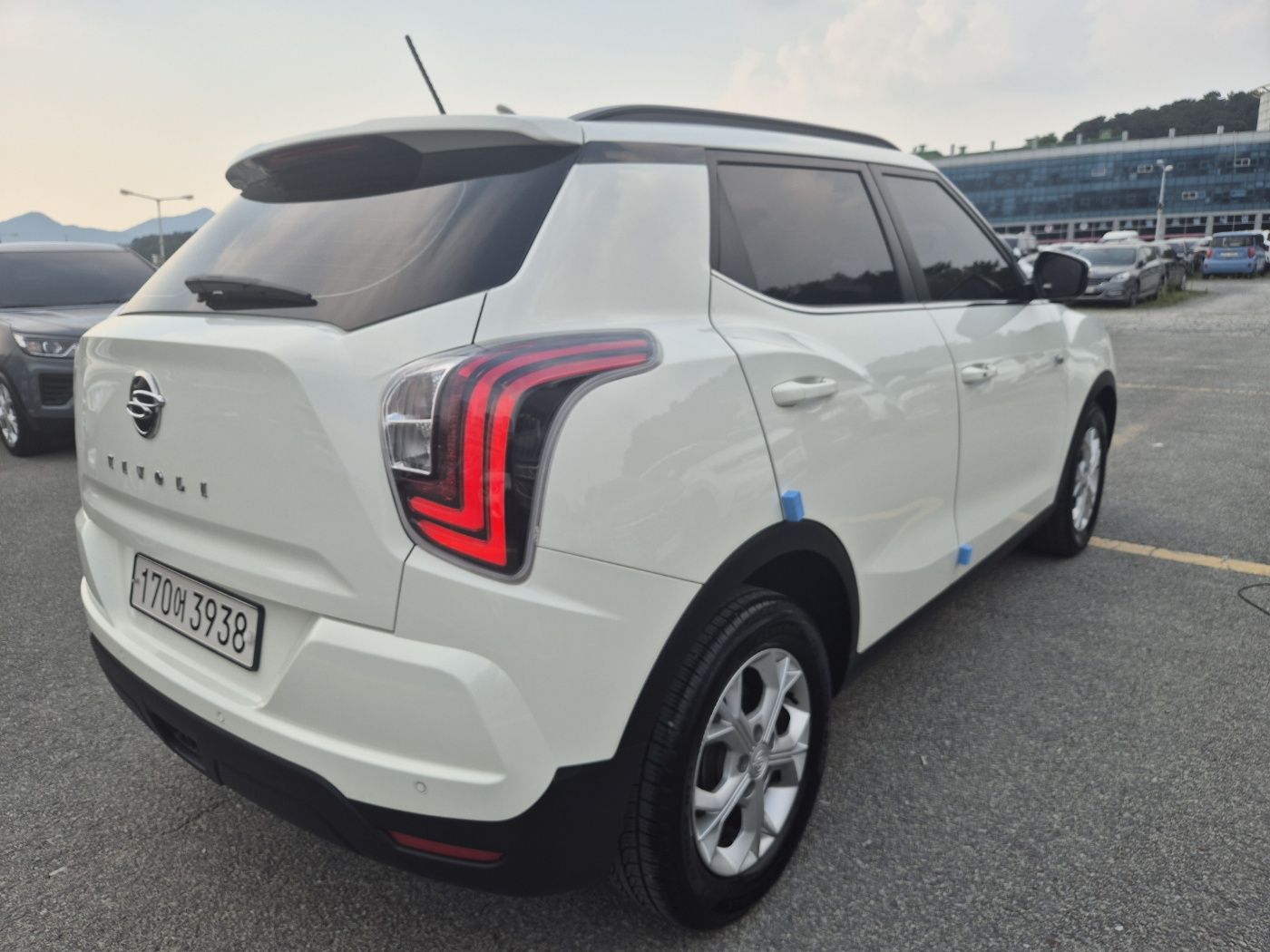 SSANGYONG TIVOLI VERY NEW 2021