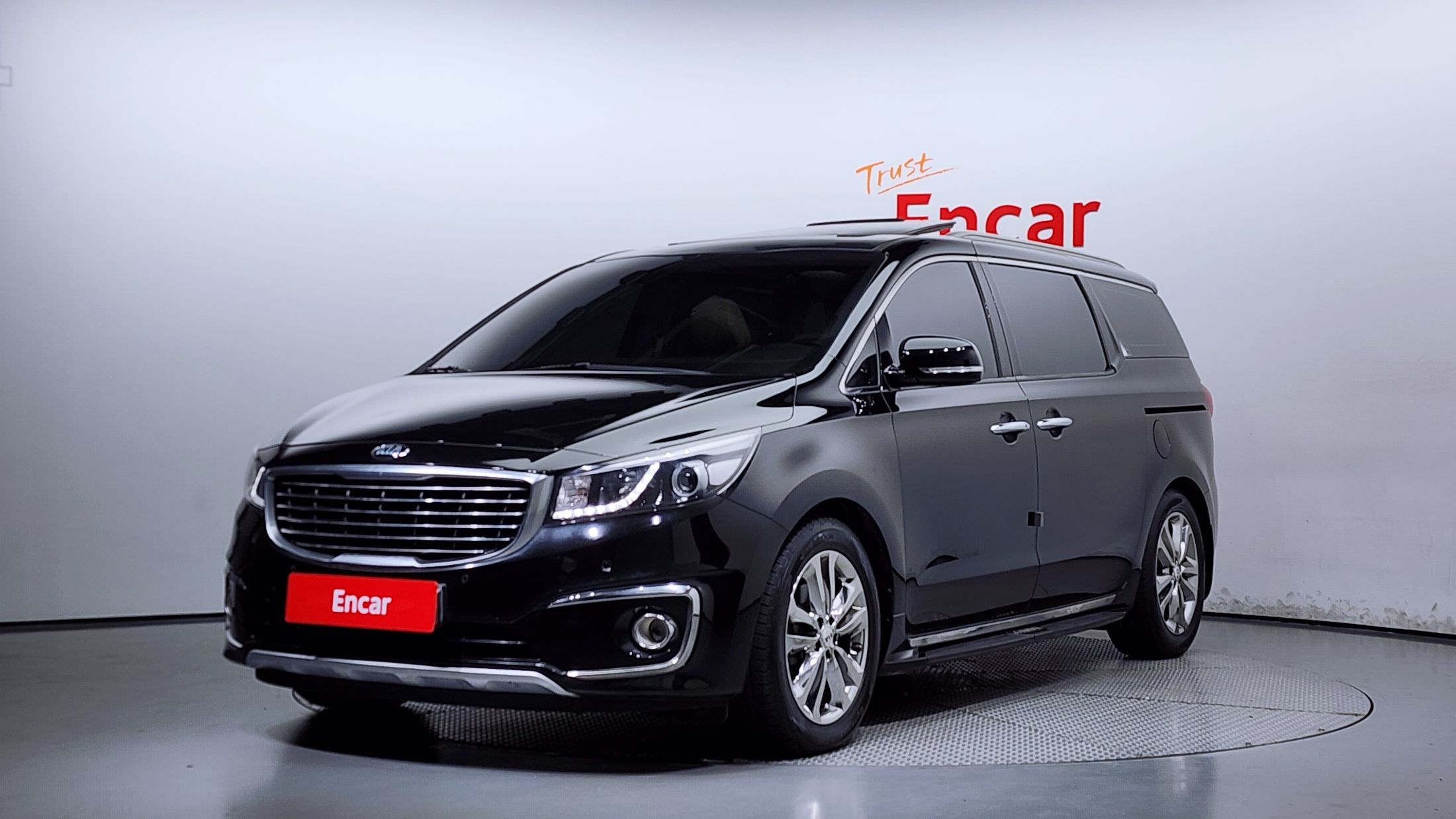 KIA CARNIVAL 2016