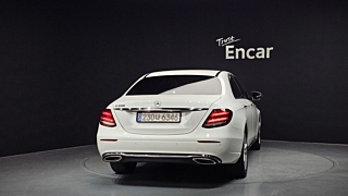 MERCEDES BENZ E-CLASS W213  E200 Avantgarde 2018