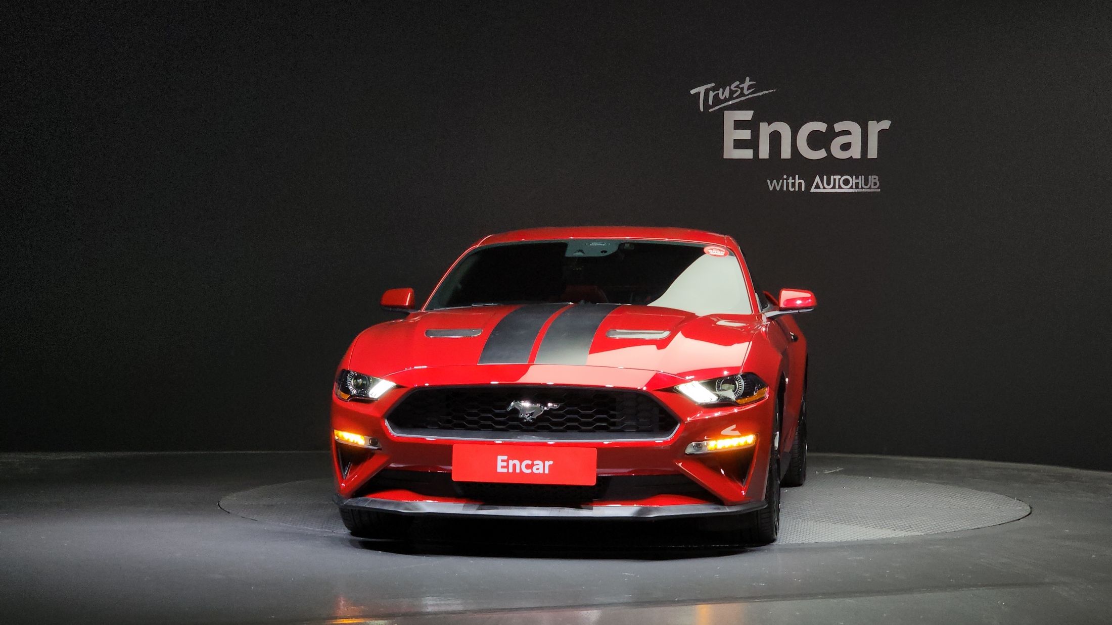 FORD MUSTANG