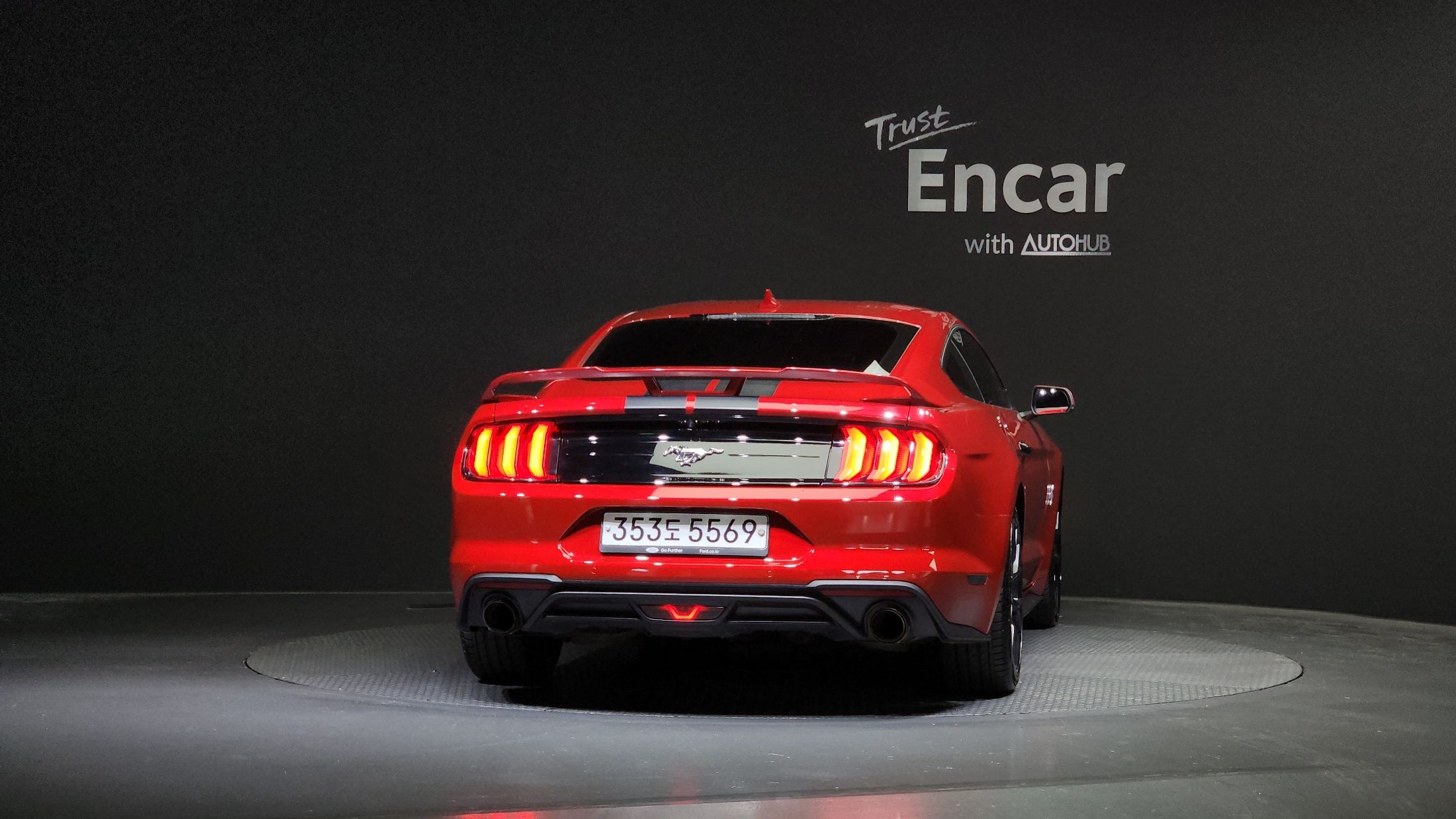 FORD MUSTANG