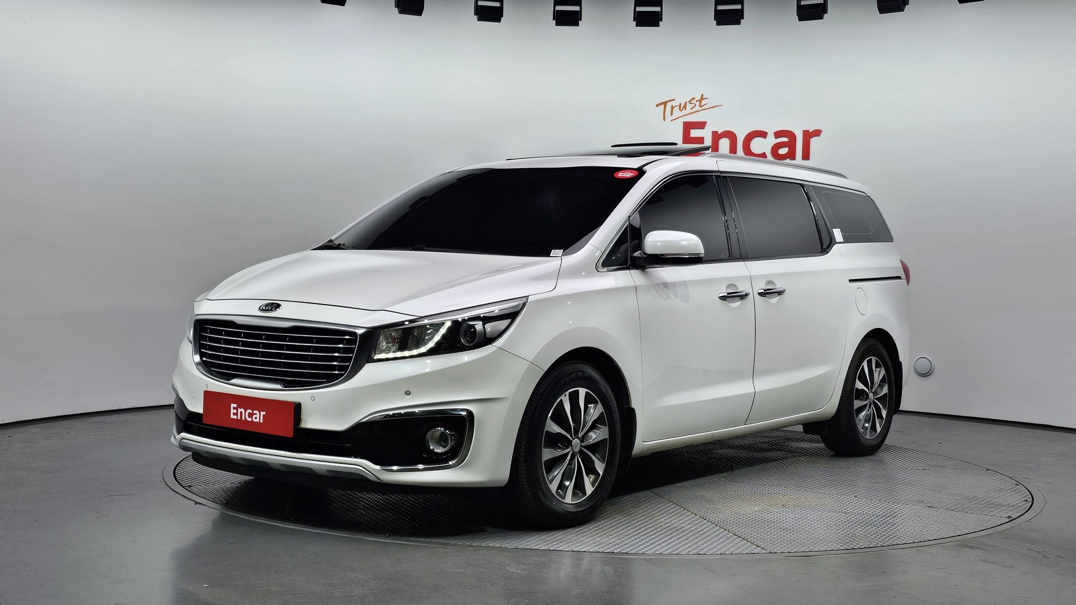 KIA CARNIVAL 2016