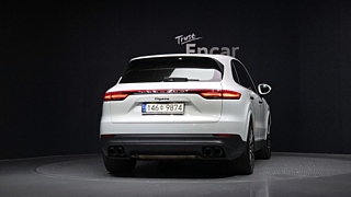 PORSCHE CAYENNE PO536 2021