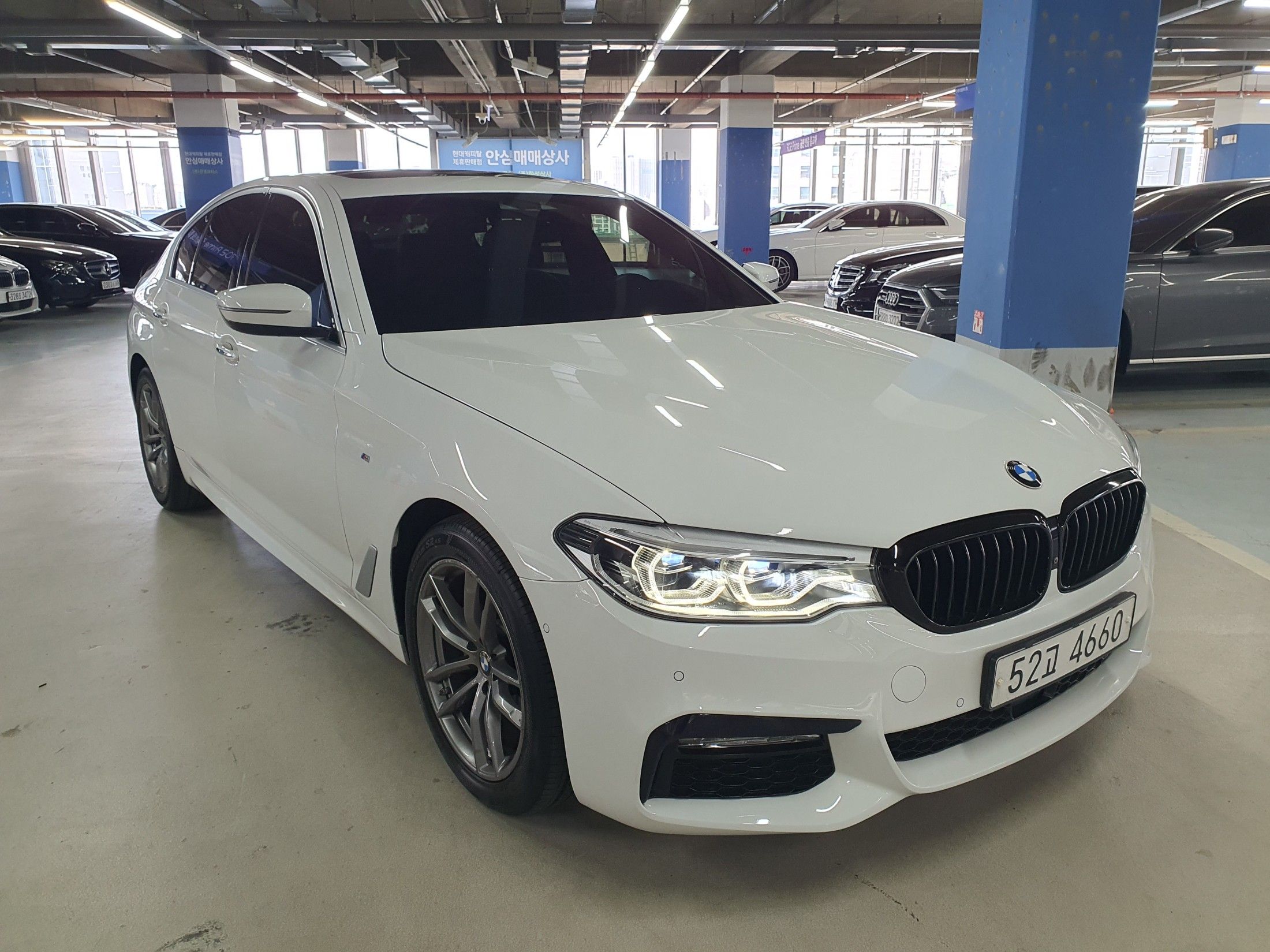 BMW 5-SERIES G30 2017