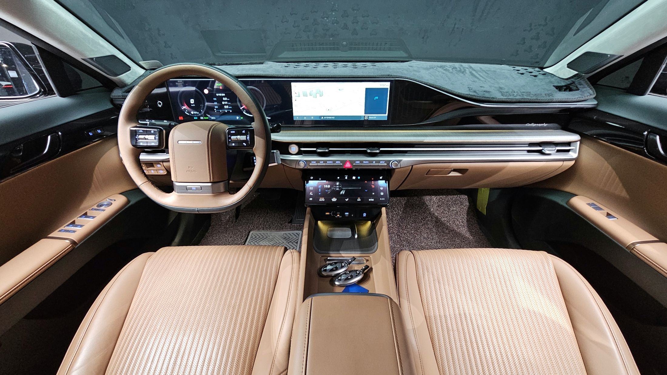 HYUNDAI GRANDEUR HYBRID GN7 2023