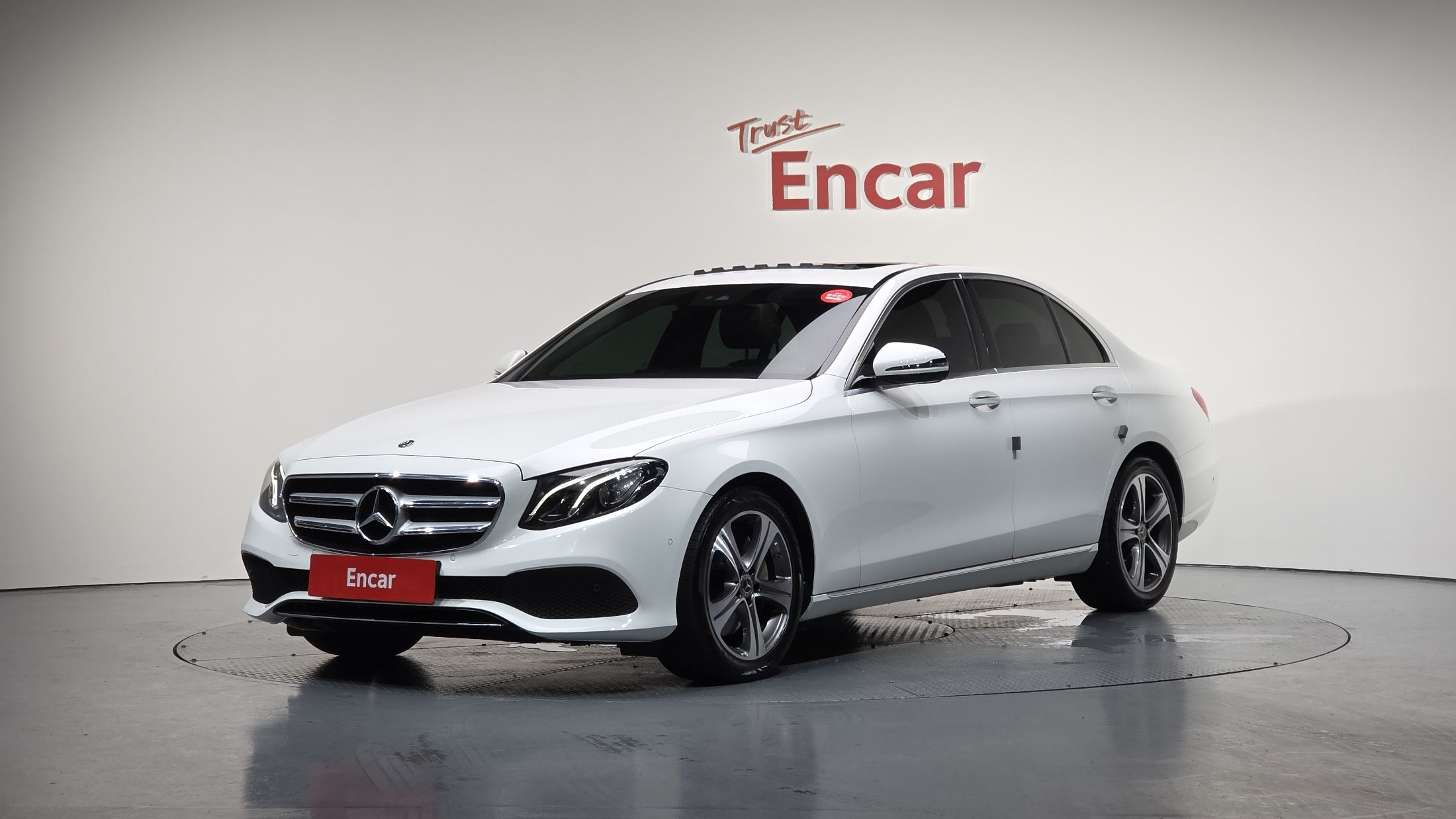 MERCEDES BENZ E-CLASS W213 2019