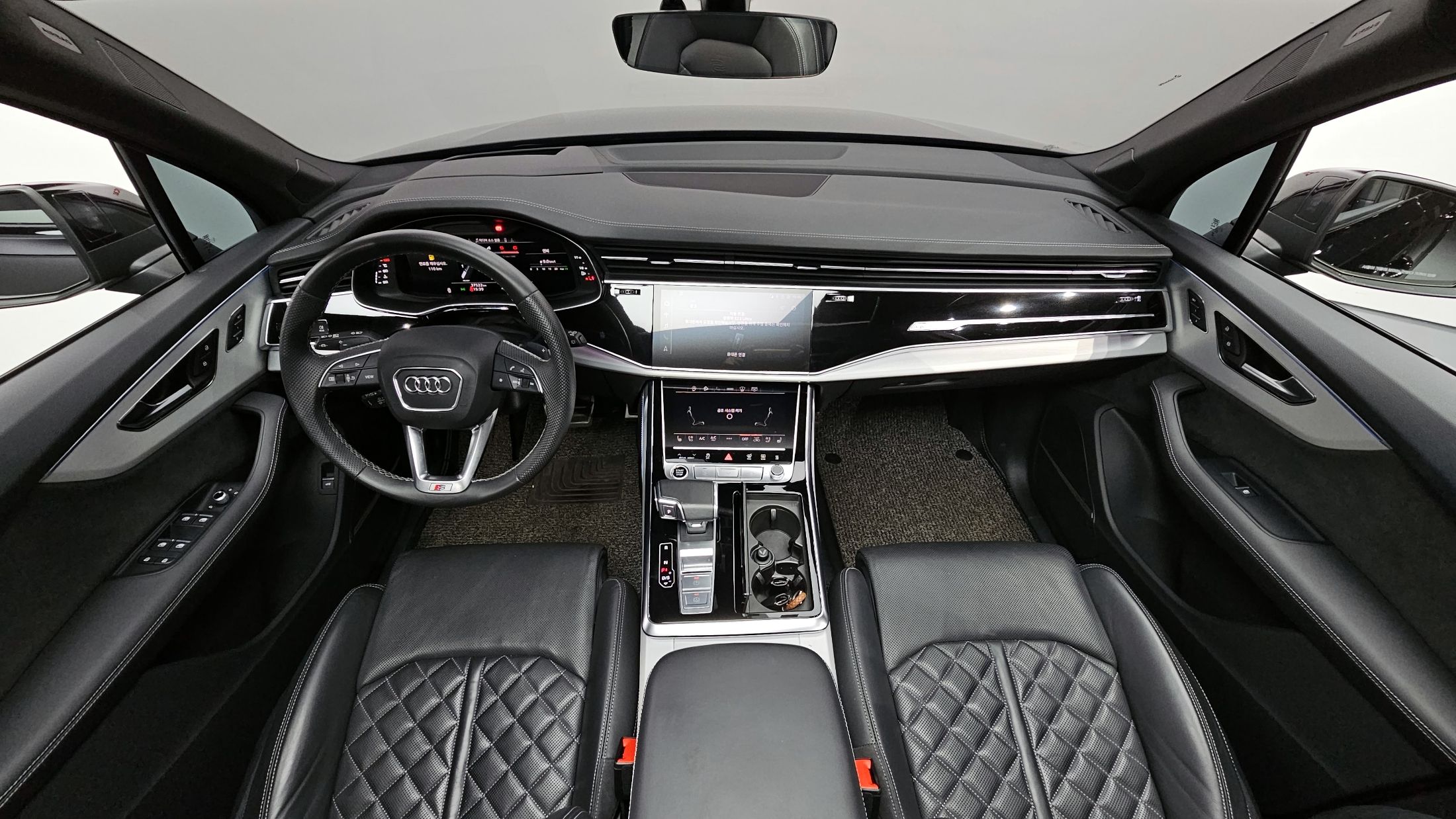 AUDI Q7 4M