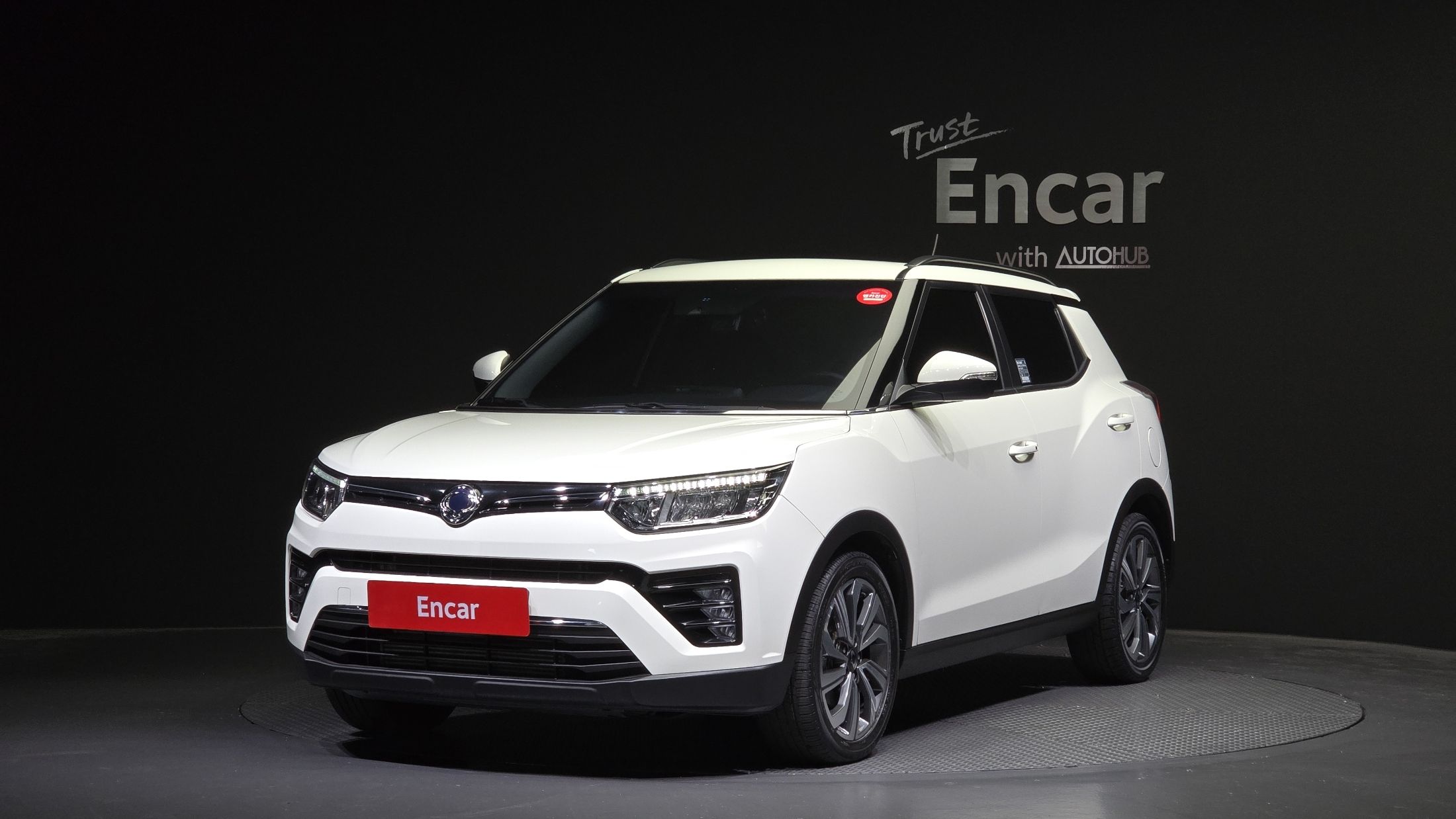 SSANGYONG TIVOLI VERY NEW