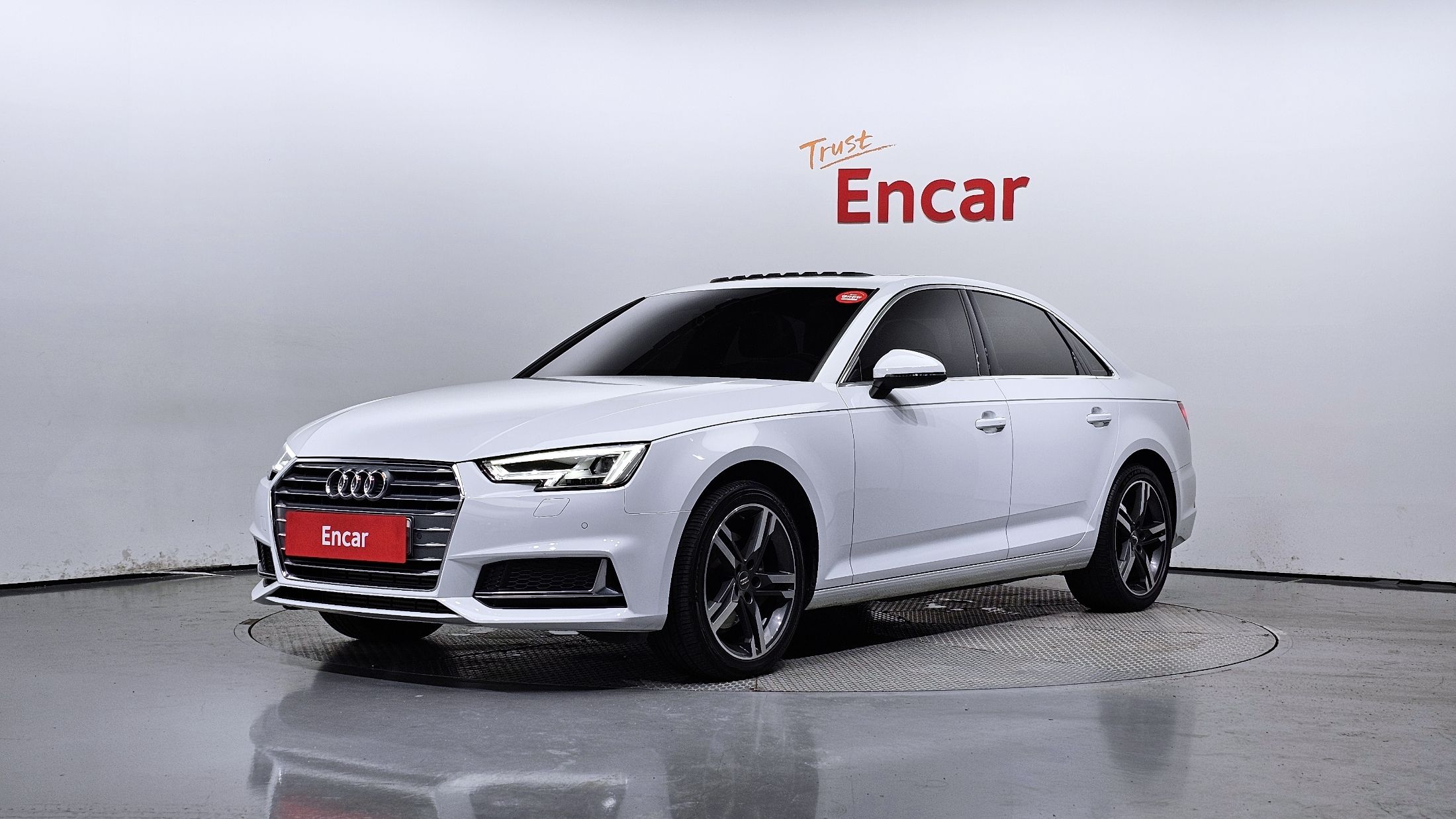 AUDI A4 B9