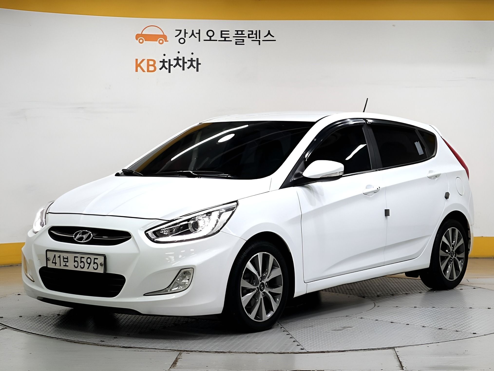 HYUNDAI ACCENT NEW
