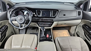 KIA CARNIVAL 2017