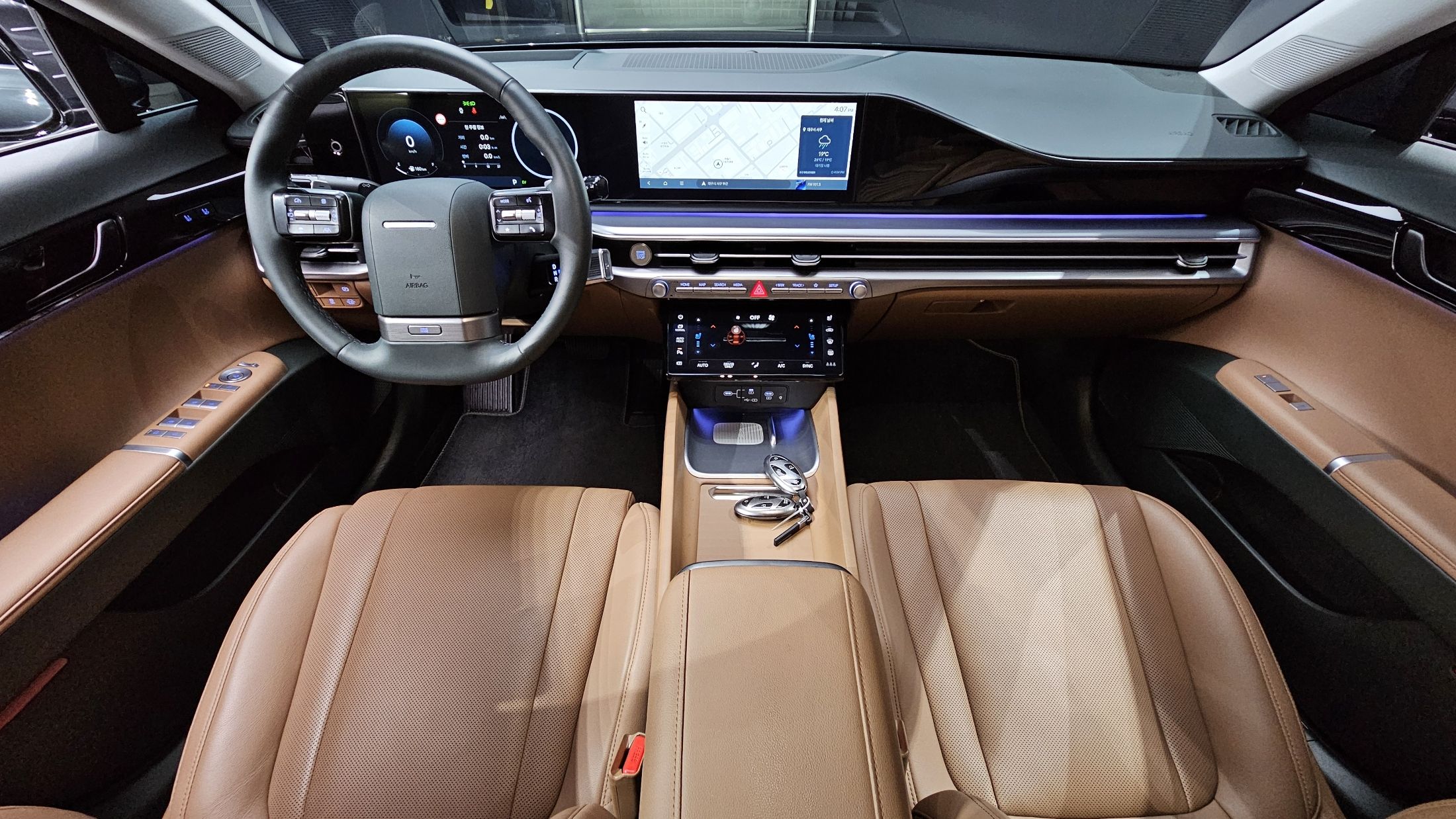 HYUNDAI GRANDEUR HYBRID GN7 2023