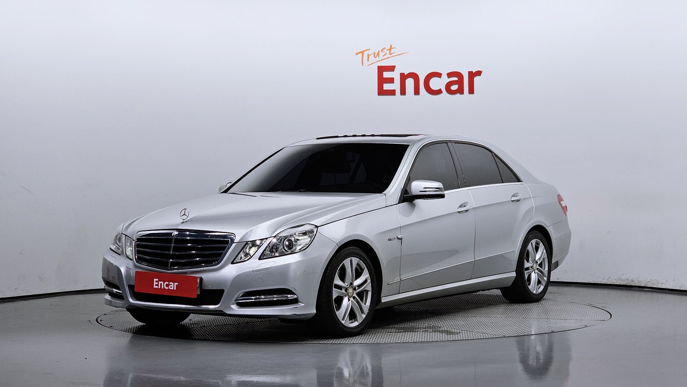 MERCEDES BENZ E-CLASS W212 2012