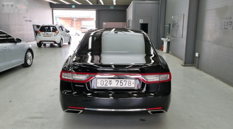 LINCOLN CONTINENTAL 2017