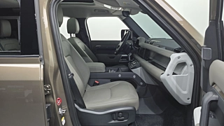 LAND ROVER DEFENDER L663 2023