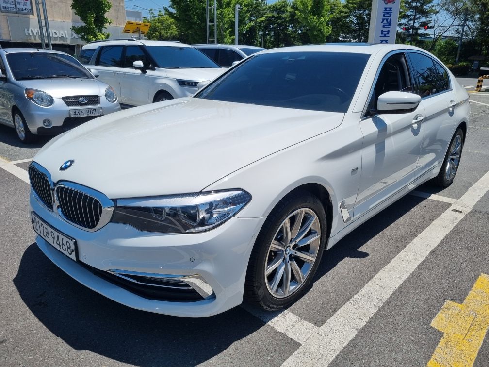 BMW 5-SERIES G30 2018