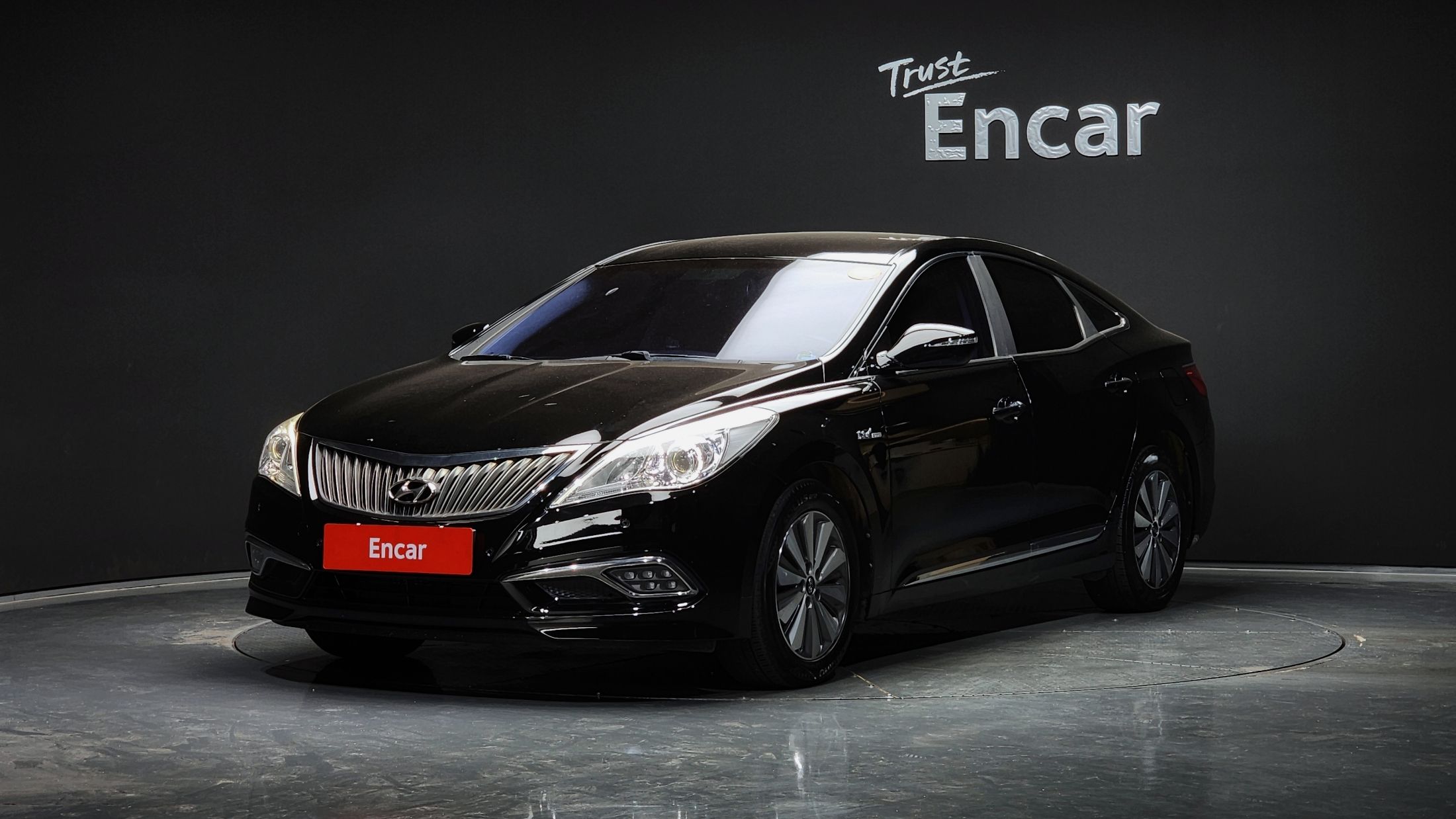 HYUNDAI GRANDEUR HG HYBRID 2016
