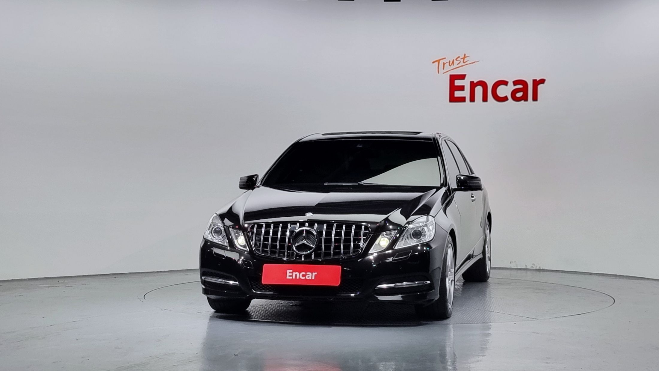 MERCEDES BENZ E-CLASS W212 2013