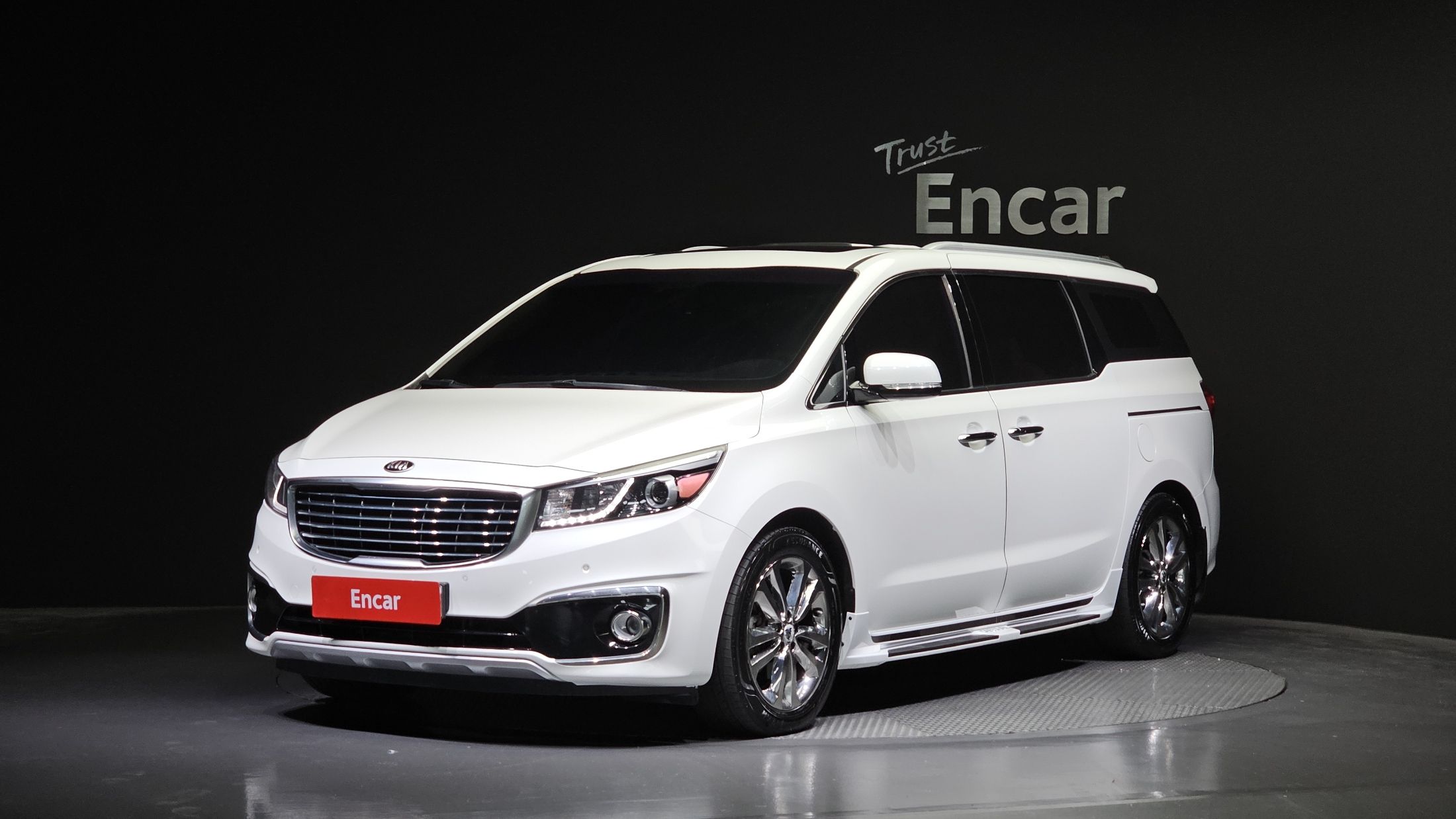 KIA CARNIVAL 2016