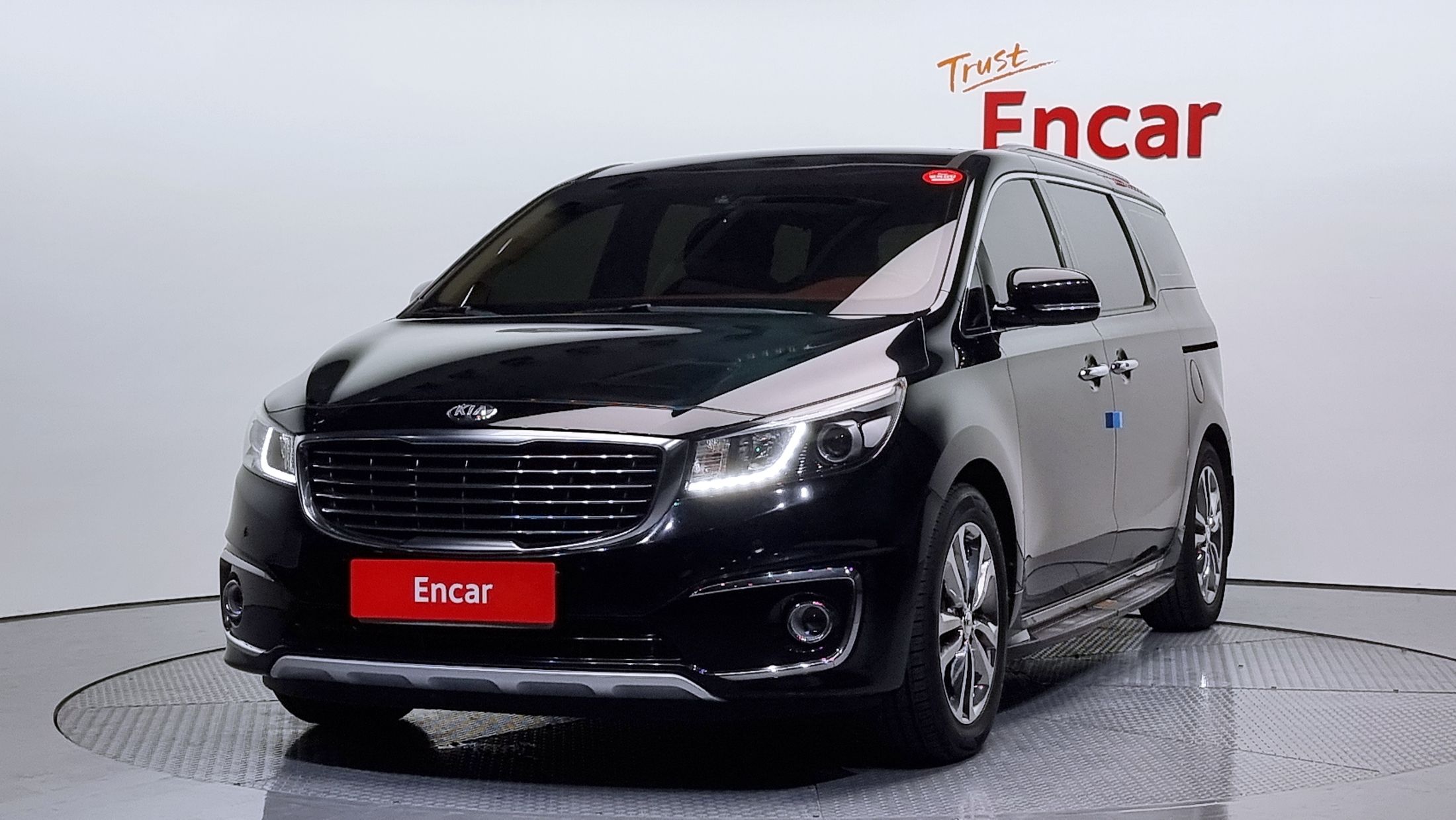 KIA CARNIVAL 2017